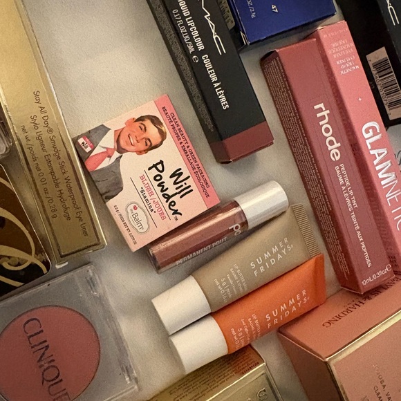 Makeup/ Beauty Product Bundle - Picture 8 of 16